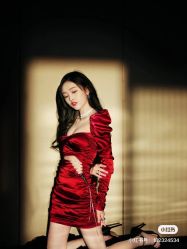 -时尚殿堂明星门店