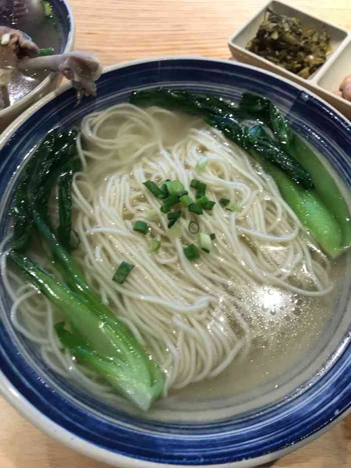 薛掌柜酥鸭大面(武夷路店)-"之前在无锡还不知道苏州吃过酥鸭面,回来