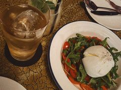 草莓奶酪沙拉-羽深肉铺 Steak & Wine