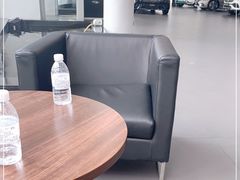 -上海星瀚奔驰4S店(长寿路店)