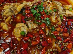 水煮牛蛙-华盛园卷子王农家菜水库鱼