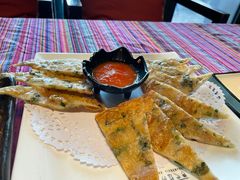 -香巴拉云南餐厅(华莱坞店)