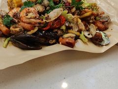 -老东镇啤酒屋海鲜加工·蒸汽海鲜·海鲜烧烤(台东店)