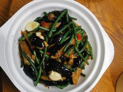 -赶海部落海鲜城(海阳路店)