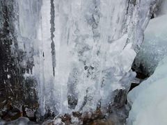 -大平台龙居瀑布旅游区