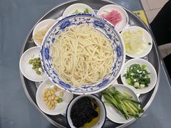 -东兴寒舍老北京炸酱面(三里河路店)