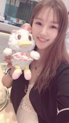 -镁连社·美联社