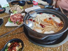鲜切里脊-阿西土陶牦牛汤锅
