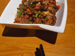 -隔壁老王·家常云南菜(花巷店)