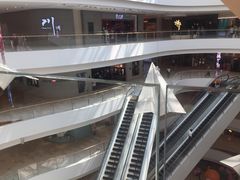 -龙湖虹桥天街-停车场