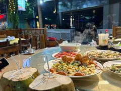 -三亚火车头万人海鲜广场