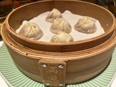 黑猪鲜肉小笼包-桂满陇·手作小笼包&江南叫花鸡(中山公园店)