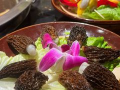 -憨孃孃·重庆老火锅(红山黑金店)