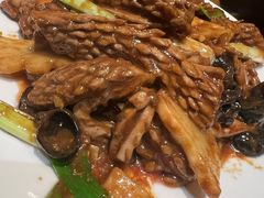 -泉畔人家·老济南经典鲁菜(大明湖店)