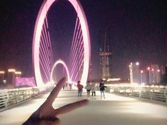 -南京眼步行桥
