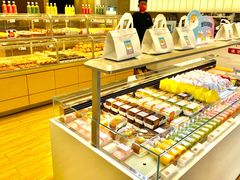 面包甜点陈列柜-好利来(国际能源店)