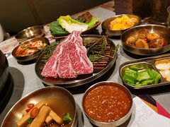 -草家酱蟹炭火烤肉店(珲春南路一店)