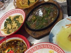 -九妹农家大铁锅东北菜(江湾店)