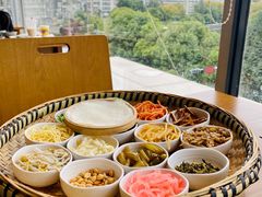 -包整·丝娃娃(一览甲秀楼风景店)