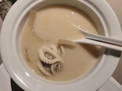 酸菜煮望潮-荣轩(新荣记环球金融中心店)