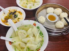 -陆氏馄饨(烟雨长廊店)