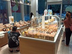 面包甜点陈列柜-爱达乐面包生日蛋糕(泛悦国际店)