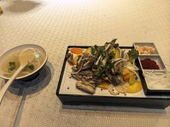-丝路天山酒店(国际大巴扎店)