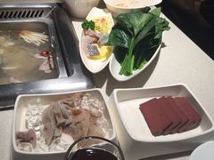 -海底捞火锅鲜切牛肉主题店(长寿路店)
