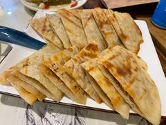 东北大肉馅饼（东北特色）-石老头关东饺子王·东北菜(嘉华鑫城店)