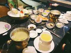 -半岛翡丽海鲜自助餐厅(观风亭店)