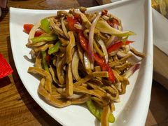 -东来菜馆•手抓海鲜家常菜•海鲜锅贴(鸽子窝店)