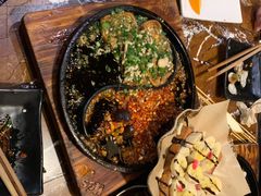 -何师烧烤·香辣蟹·川菜·30年老品牌(太古里旗舰店)