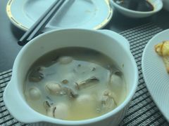 -亚洲国际大酒店·云顶阁旋转自助餐厅