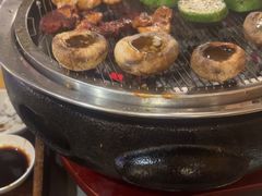 -围炉肉舍•炭烤活鳗•丹东海鲜烤肉(步行街店)