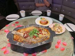-巴特餐饮6加1音乐餐吧·新疆菜