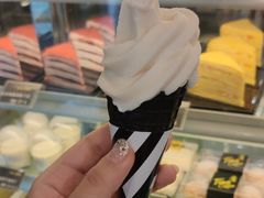 圆筒冰淇淋-TIMO COFFEE 阿拉校园面包