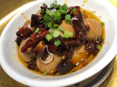 -沪小二炭火蛙锅(淮海中路美食不夜城店)