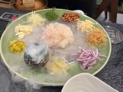 -得意咚瓜·顺德鱼生·冬瓜火锅(深圳首店)