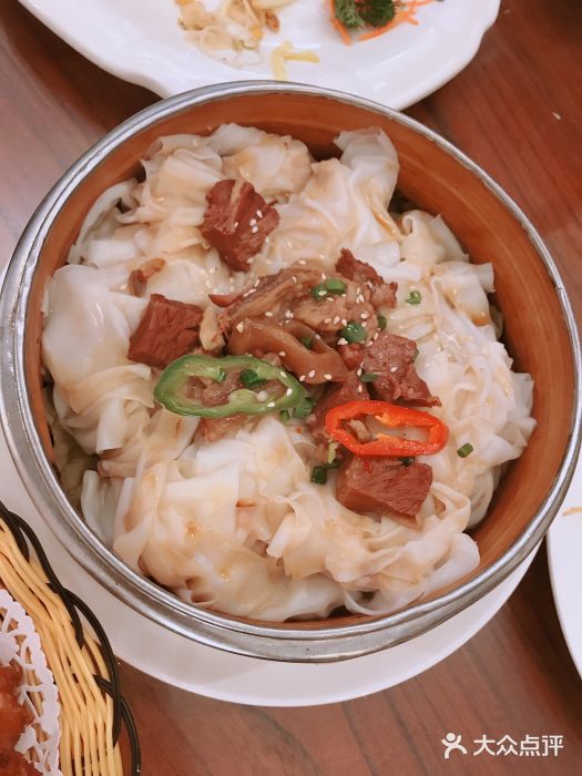 黄但记·陈村粉食府牛腩蒸陈村粉图片