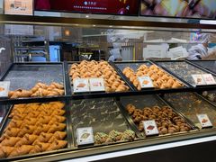 面包甜点陈列柜-月枫堂(长春这有山店)