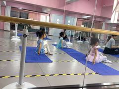 -蒲公英舞蹈艺术中心(解放路校区)