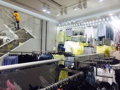 -H&M(天一广场店)