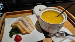 -臻康乃馨月子中心(集美店)