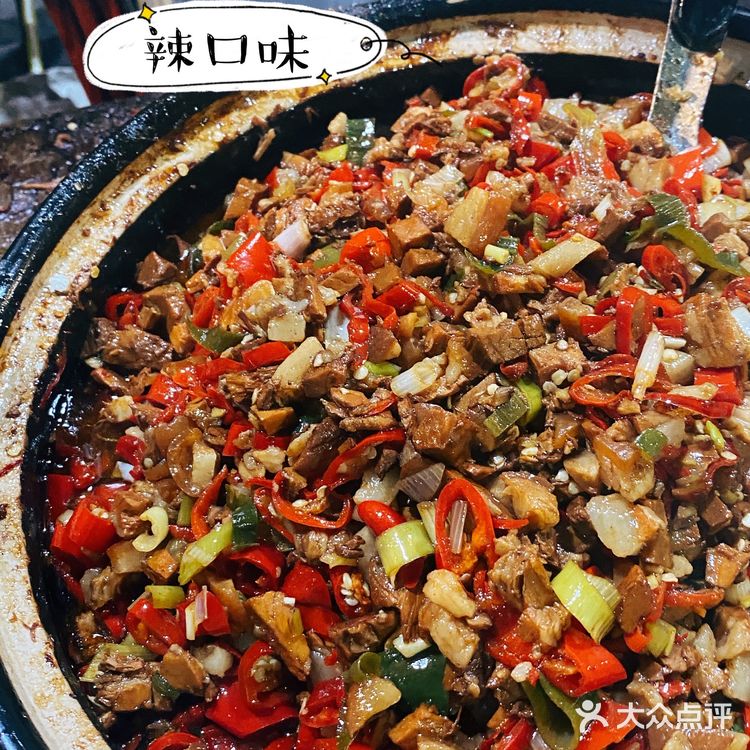 袁家村の香喷喷的肉夹馍,必吃曹记肉夹馍!