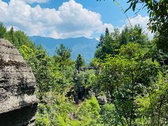 -梭布垭石林景区