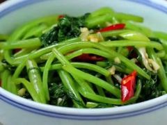 杏鲍菇烧茼蒿菜-枫林饺子
