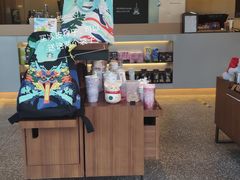 -星巴克臻选(上海虹桥新天地三店)