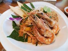 -Chom Cafe and Restaurant