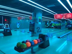 -世代星球·保龄球·镭战真人CS·团建(杨浦店)