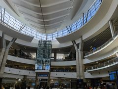 -奥利弗·雷金纳德·坦博国际机场